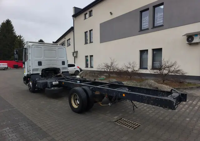 IVECO Eurocargo 100e18 rama do zabudowy 6,4m  poduszka klima 