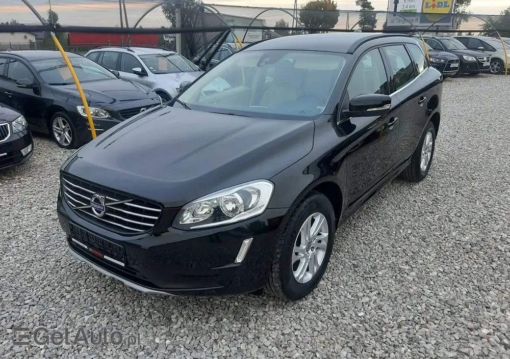 VOLVO XC 60 D4 Momentum