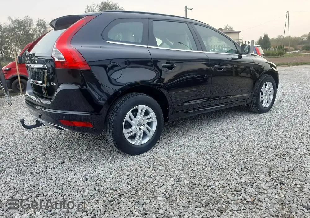 VOLVO XC 60 D4 Momentum