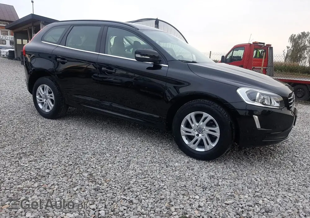 VOLVO XC 60 D4 Momentum