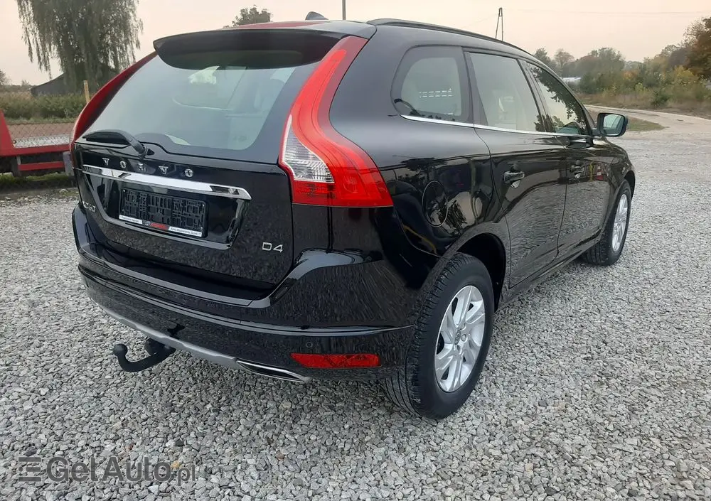 VOLVO XC 60 D4 Momentum