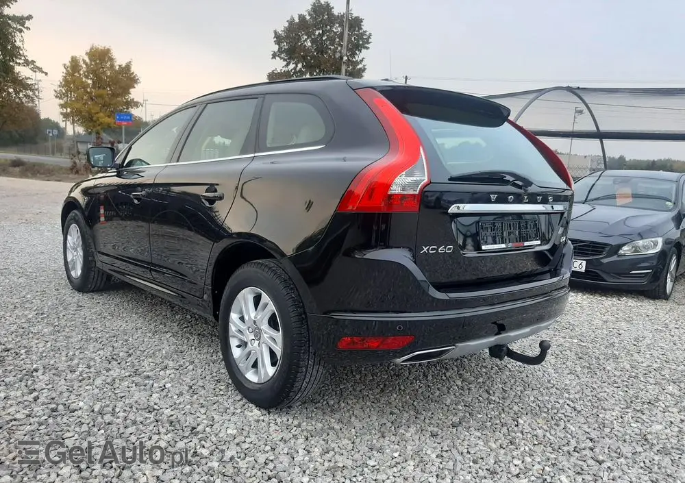 VOLVO XC 60 D4 Momentum