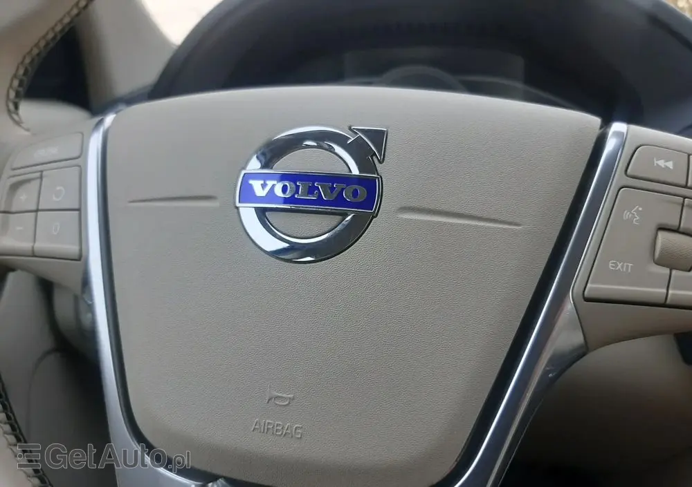 VOLVO XC 60 D4 Momentum
