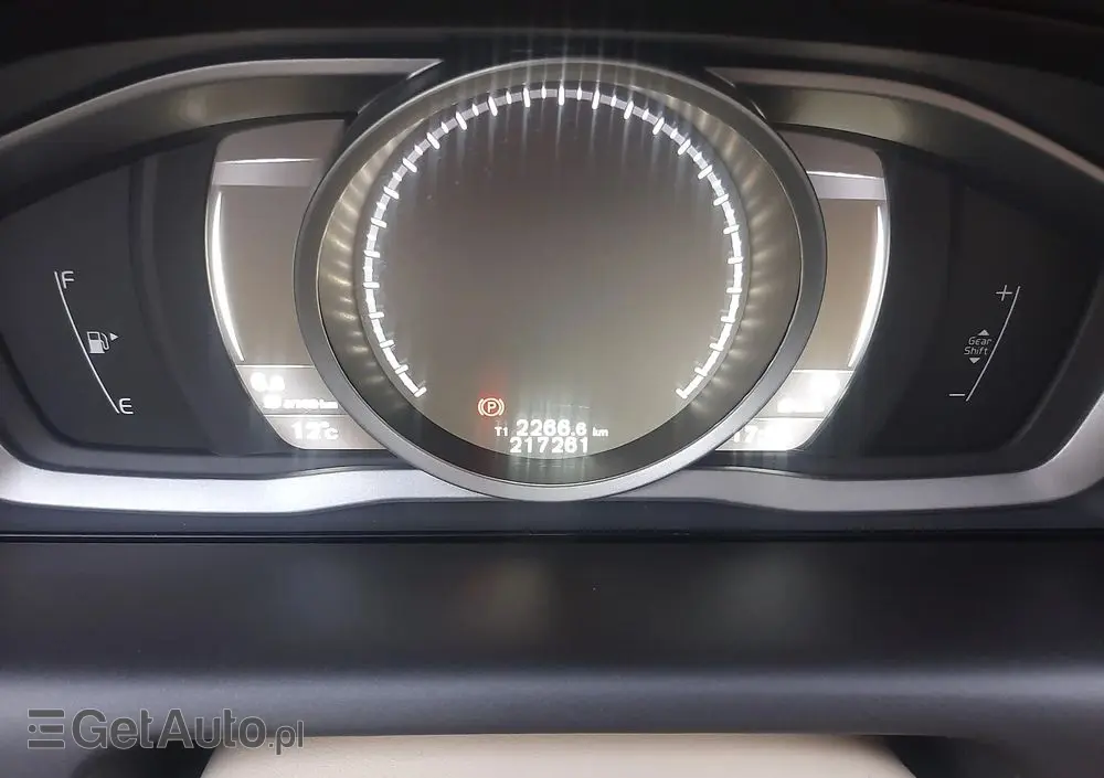 VOLVO XC 60 D4 Momentum