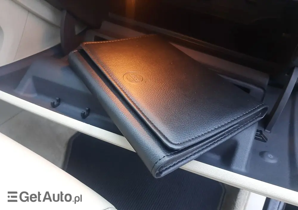 VOLVO XC 60 D4 Momentum