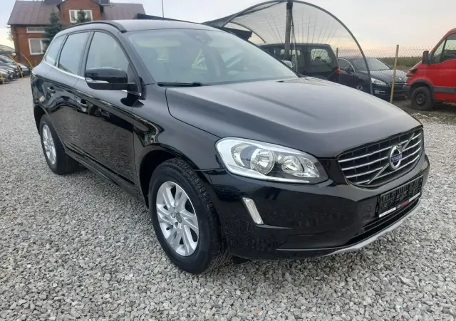 VOLVO XC 60 D4 Momentum