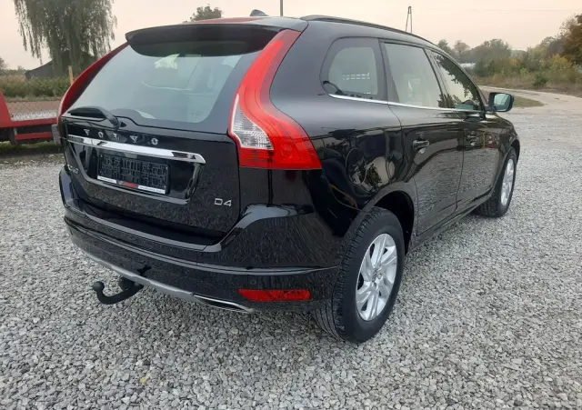 VOLVO XC 60 D4 Momentum