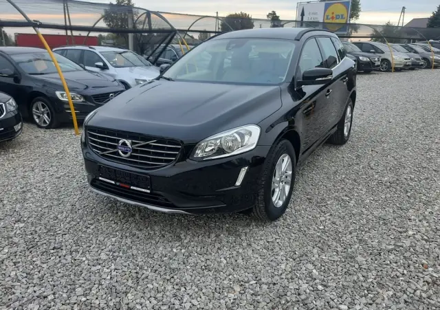 VOLVO XC 60 D4 Momentum