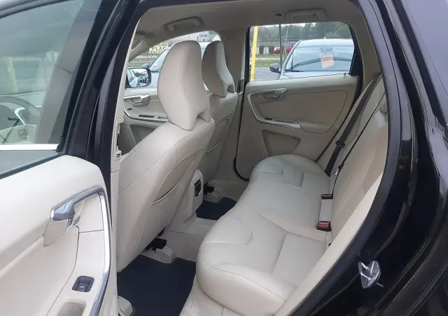 VOLVO XC 60 D4 Momentum