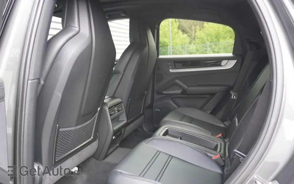 PORSCHE Cayenne Coupe S