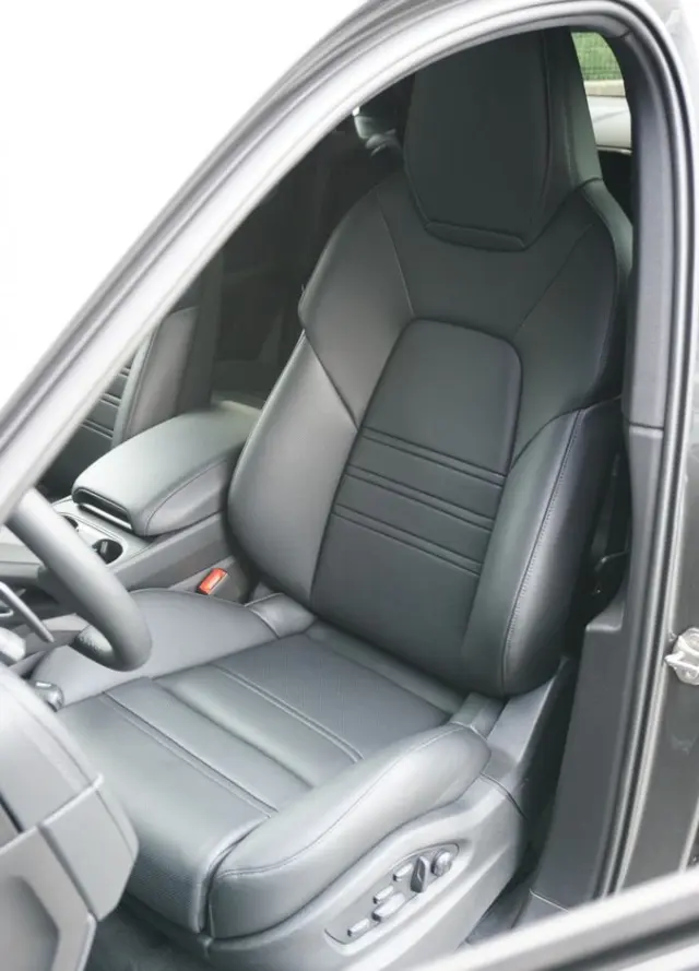 PORSCHE Cayenne Coupe S