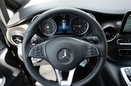 MERCEDES-BENZ Klasa V 