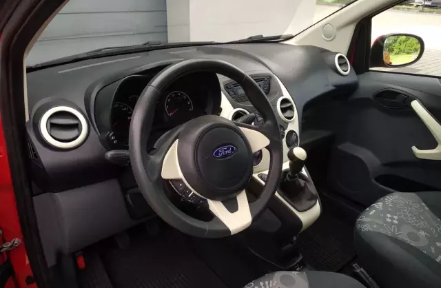 FORD KA 