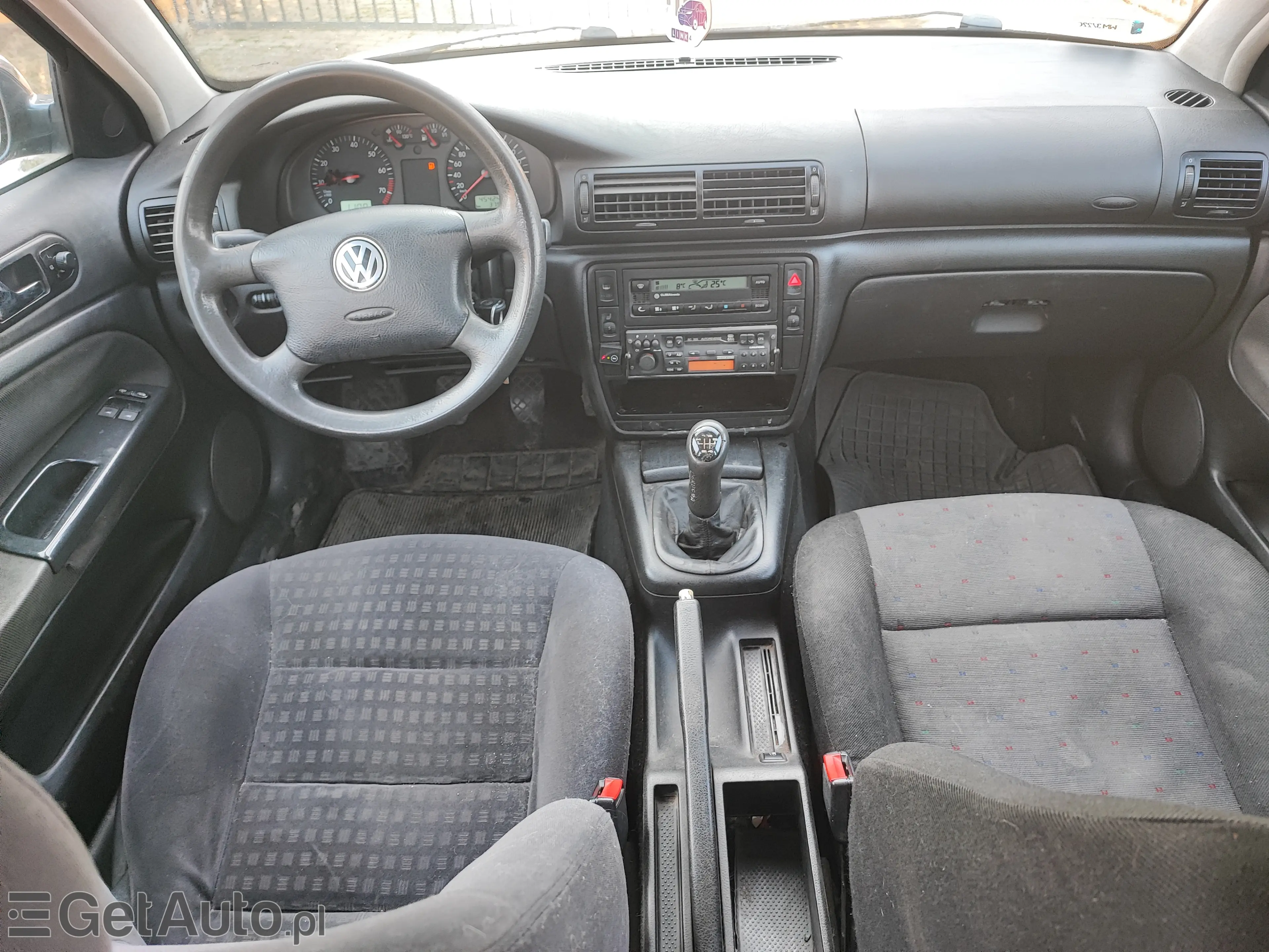 VOLKSWAGEN Passat Basis