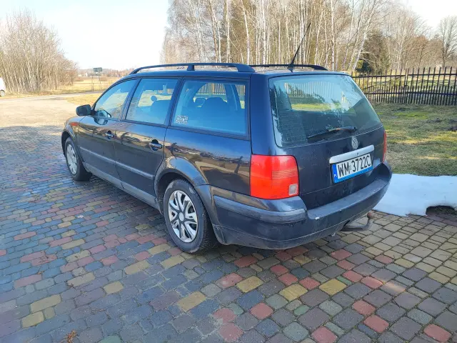 VOLKSWAGEN Passat Basis