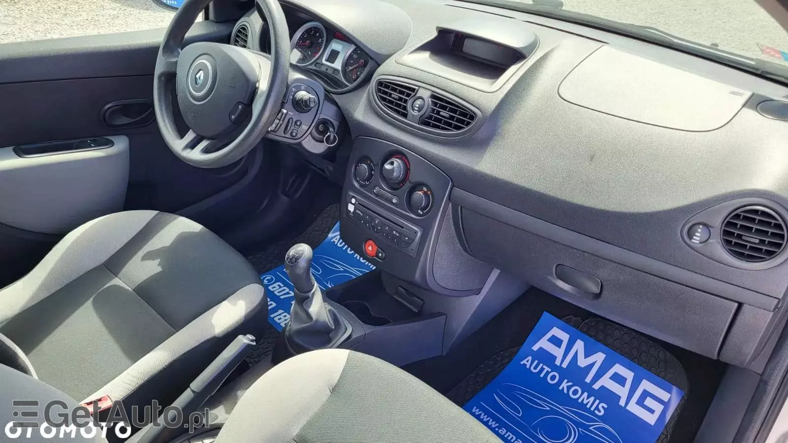 RENAULT Clio 1.2 16V 75 Collection