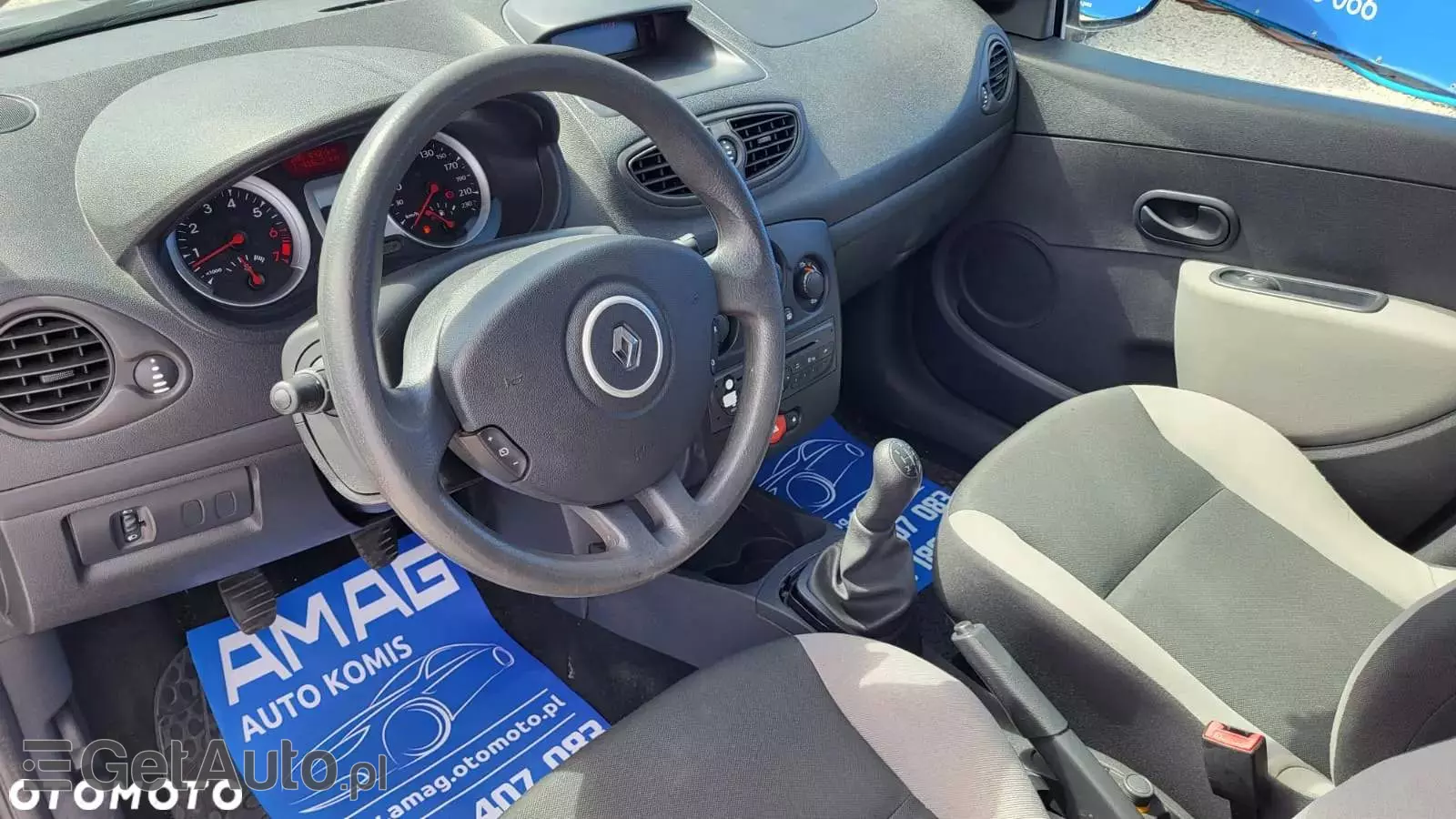 RENAULT Clio 1.2 16V 75 Collection