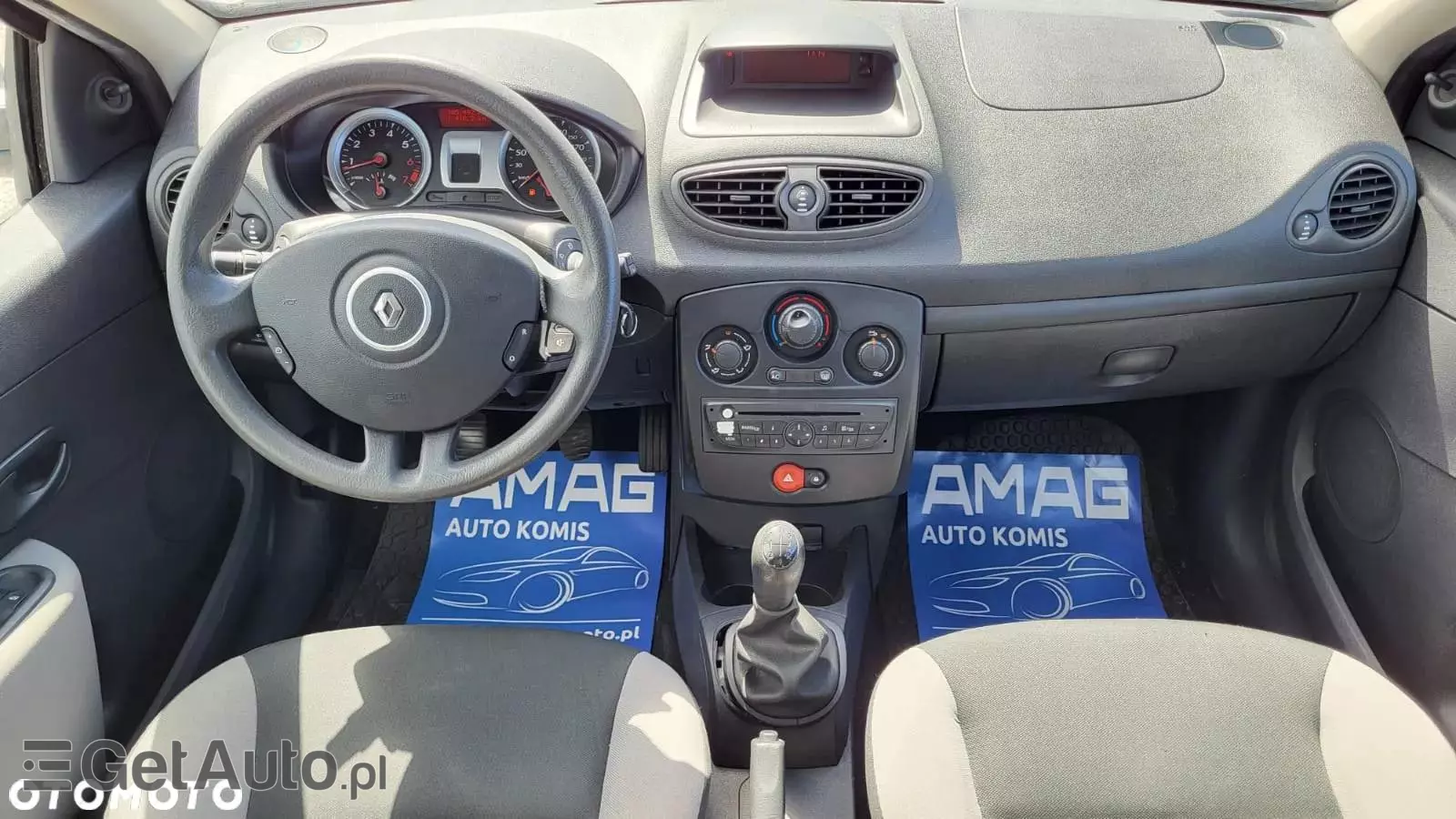 RENAULT Clio 1.2 16V 75 Collection