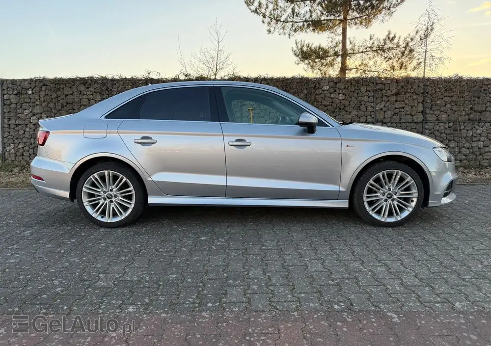 AUDI A3 Limousine 1.5 TFSI Sport S tronic