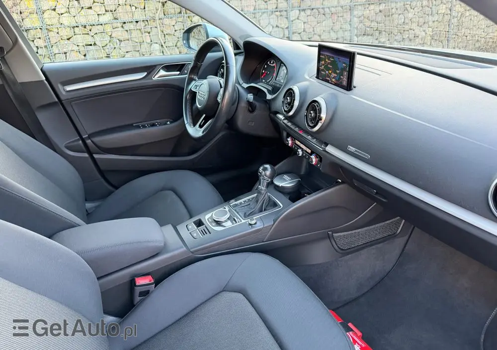 AUDI A3 Limousine 1.5 TFSI Sport S tronic