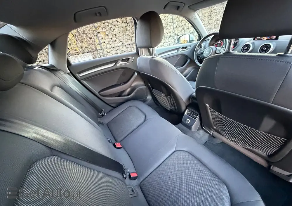 AUDI A3 Limousine 1.5 TFSI Sport S tronic