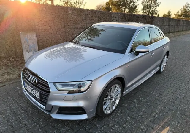 AUDI A3 Limousine 1.5 TFSI Sport S tronic