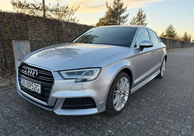AUDI A3 Limousine 1.5 TFSI Sport S tronic