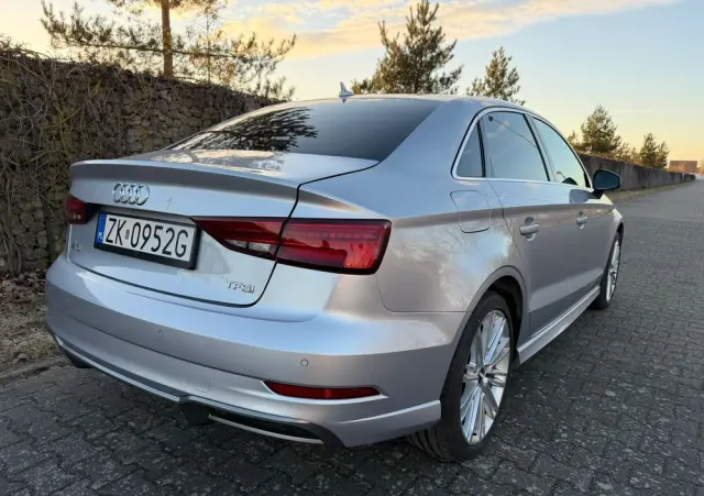 AUDI A3 Limousine 1.5 TFSI Sport S tronic