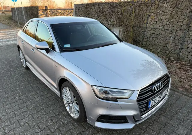 AUDI A3 Limousine 1.5 TFSI Sport S tronic