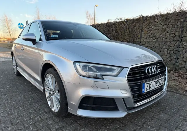AUDI A3 Limousine 1.5 TFSI Sport S tronic