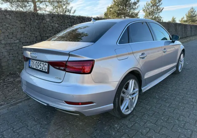 AUDI A3 Limousine 1.5 TFSI Sport S tronic
