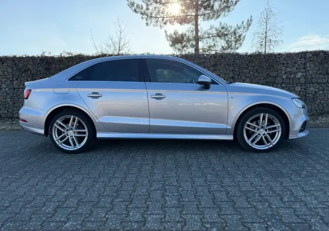 AUDI A3 Limousine 1.5 TFSI Sport S tronic