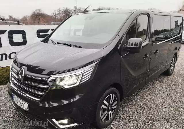 RENAULT Trafic SpaceClass 2.0 dCi EDC
