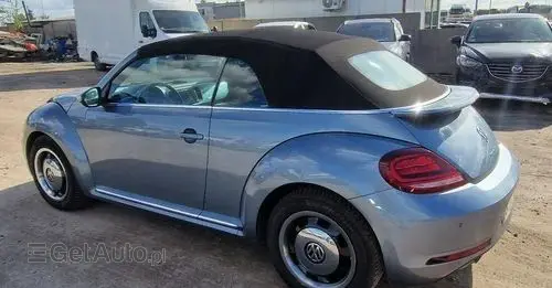 VOLKSWAGEN Beetle 