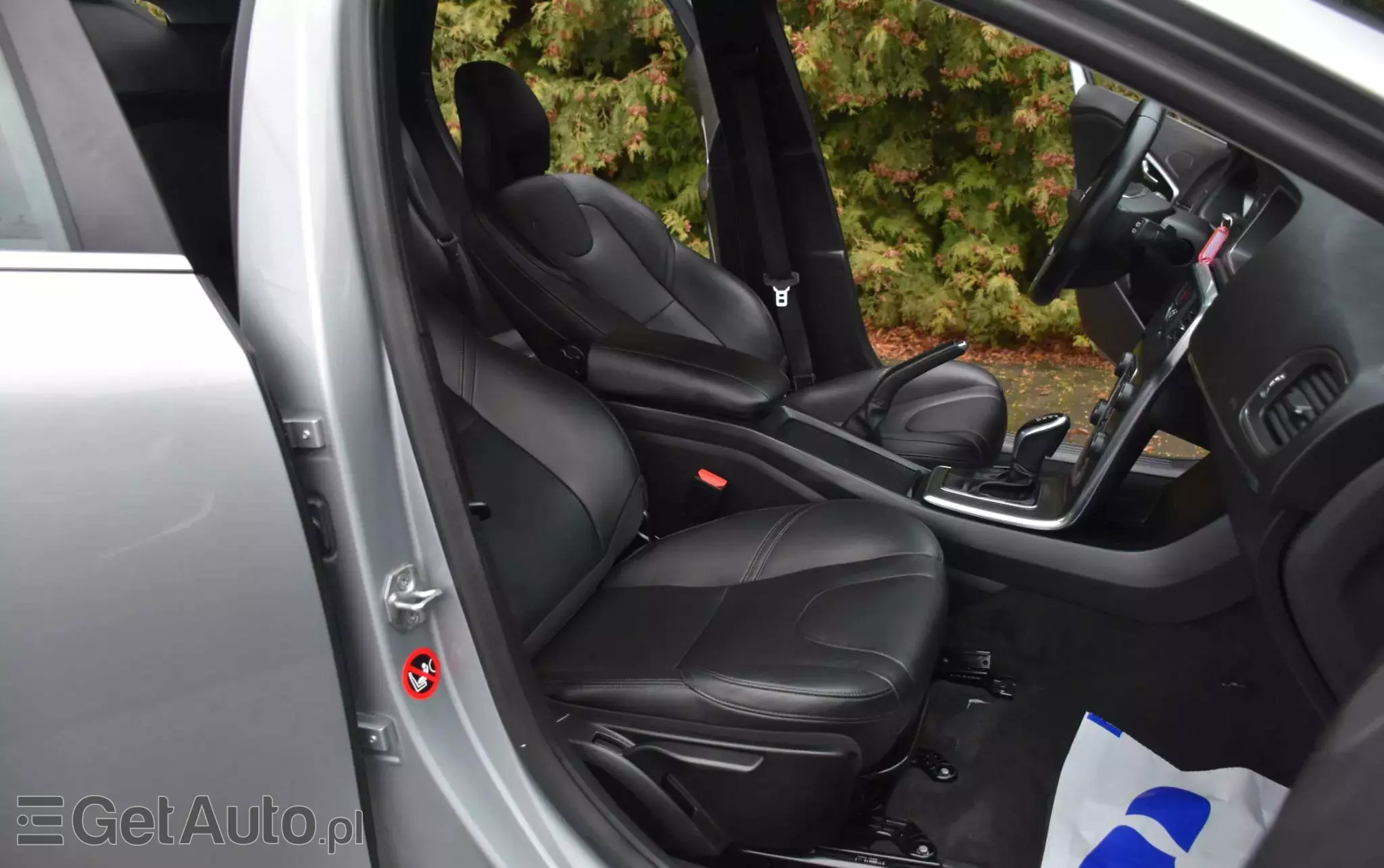 VOLVO V40 D2 Powershift Summum