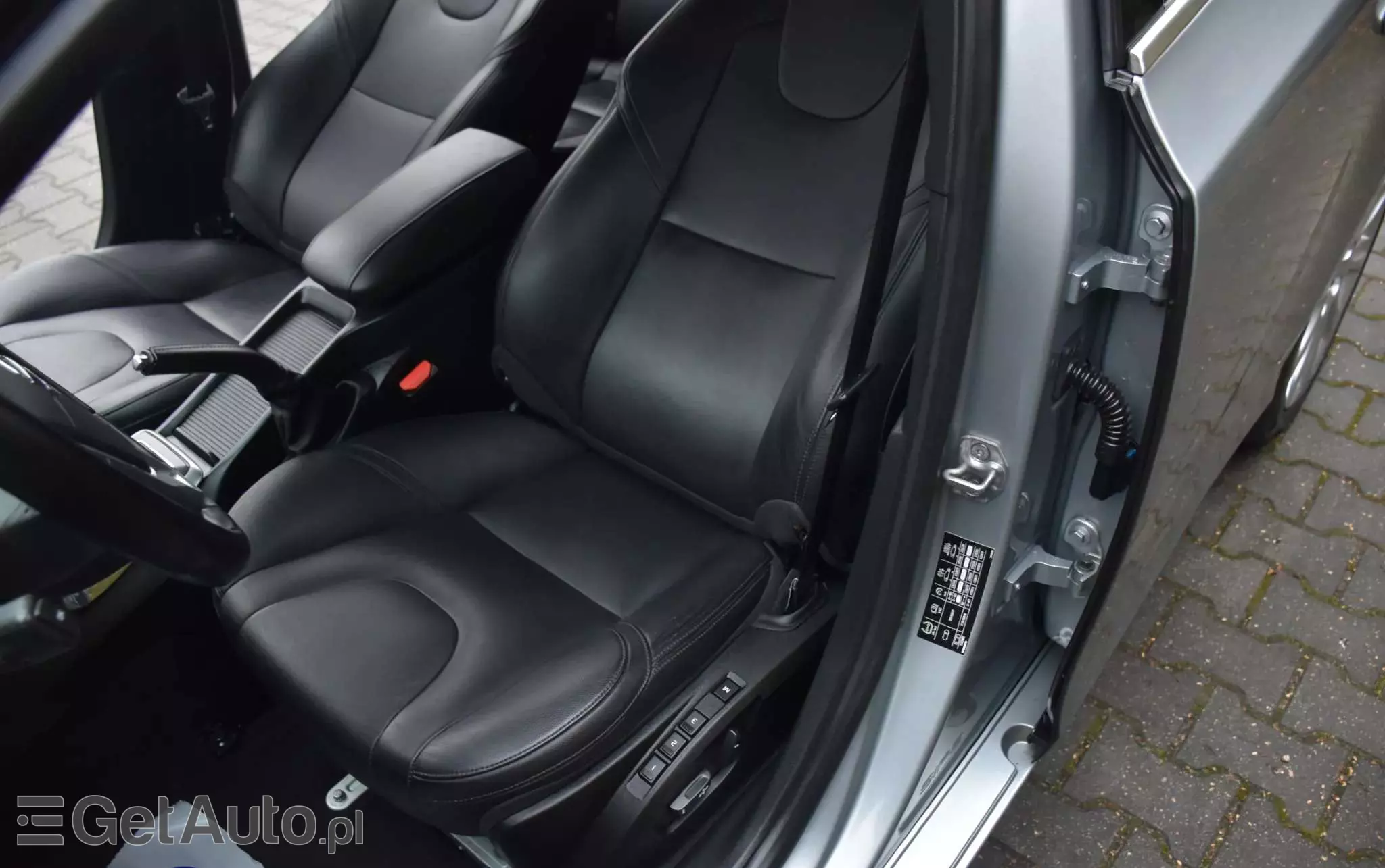 VOLVO V40 D2 Powershift Summum