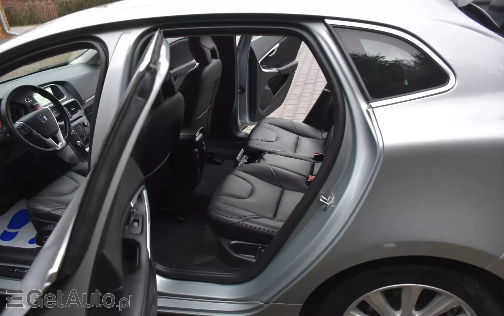 VOLVO V40 D2 Powershift Summum