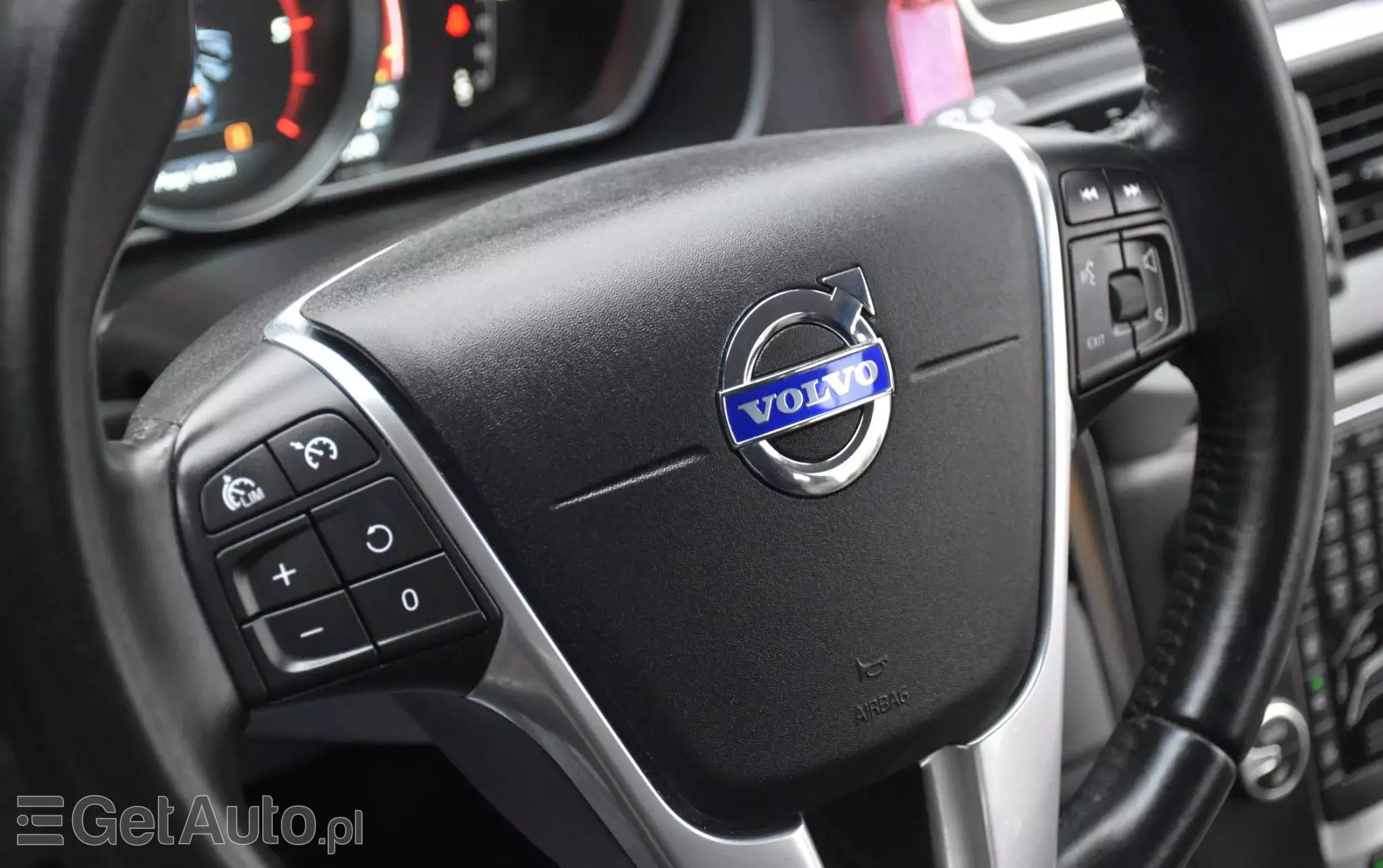 VOLVO V40 D2 Powershift Summum