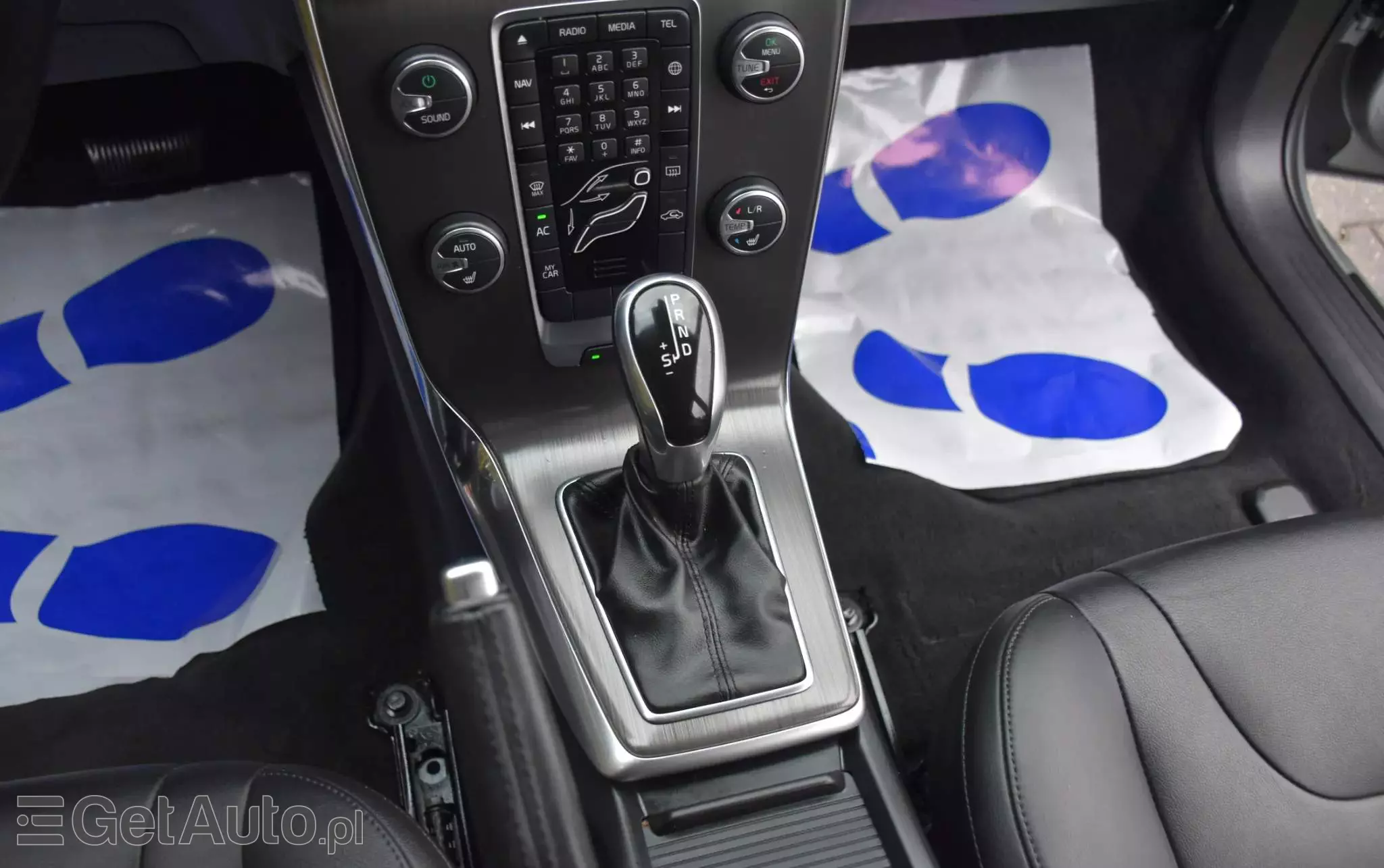 VOLVO V40 D2 Powershift Summum