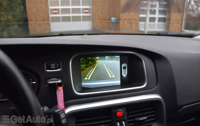 VOLVO V40 D2 Powershift Summum