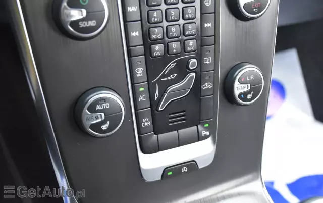 VOLVO V40 D2 Powershift Summum
