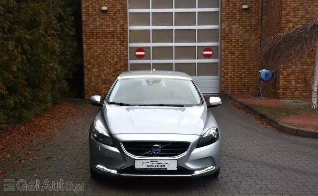 VOLVO V40 D2 Powershift Summum
