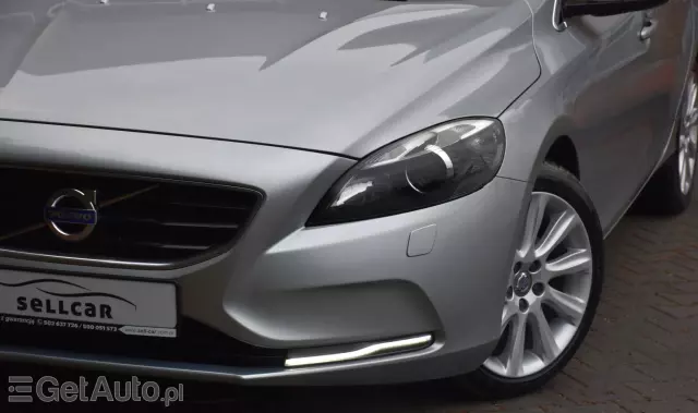 VOLVO V40 D2 Powershift Summum