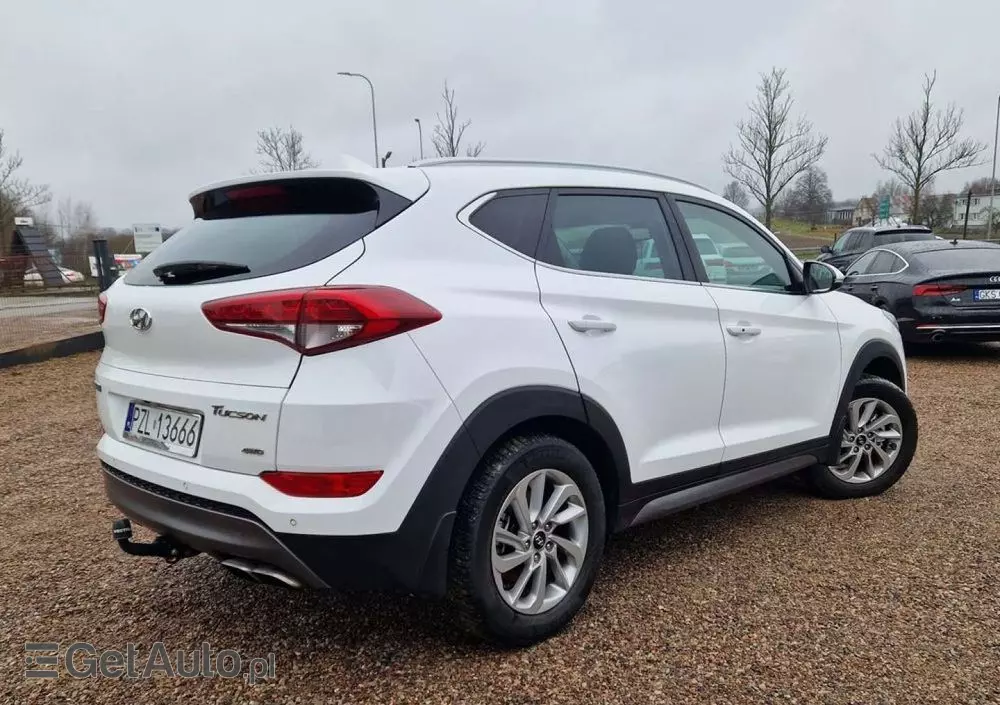 HYUNDAI Tucson 