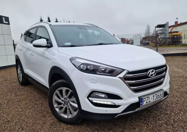 HYUNDAI Tucson 