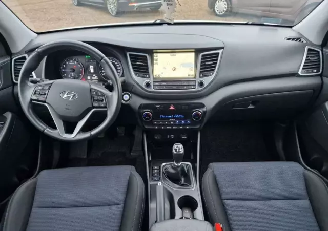 HYUNDAI Tucson 