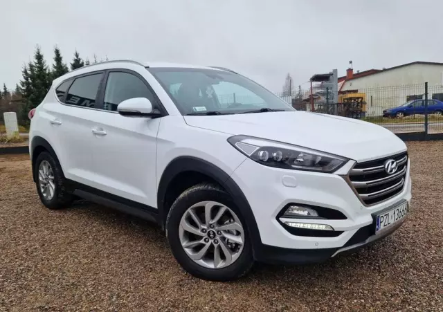 HYUNDAI Tucson 