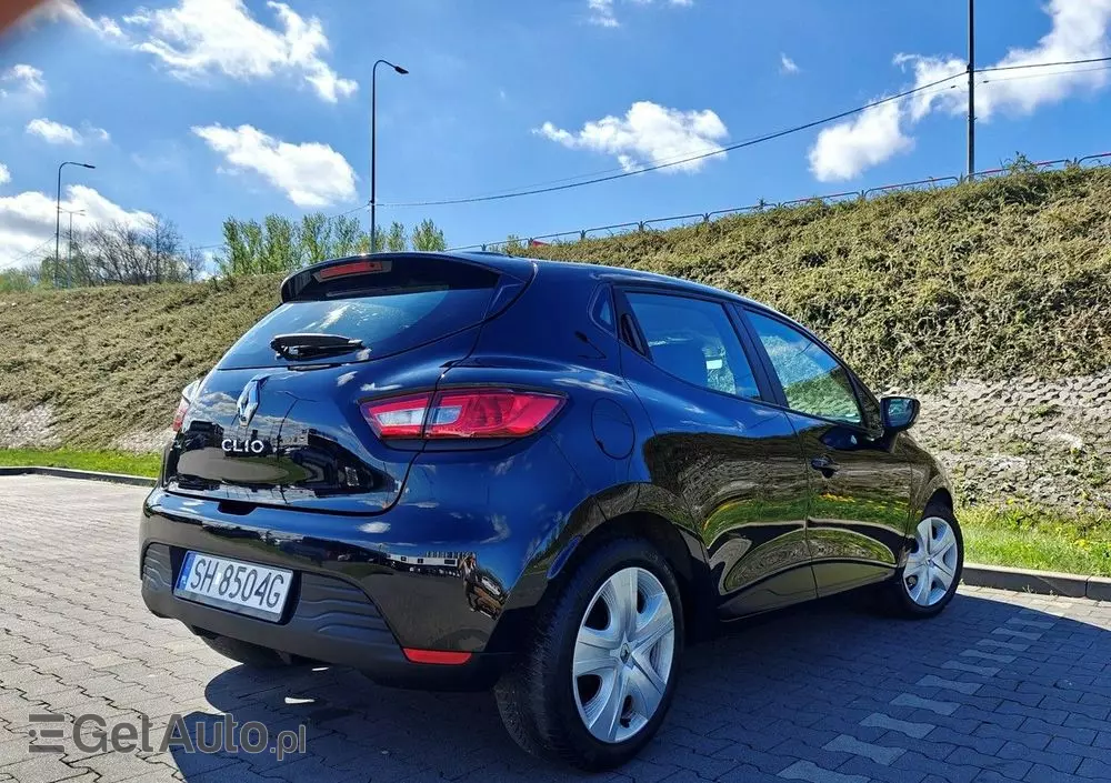 RENAULT Clio 1.2 16V 75 LIMITED