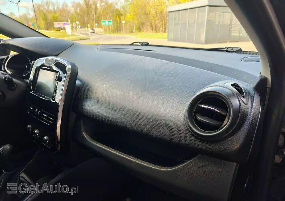 RENAULT Clio 1.2 16V 75 LIMITED