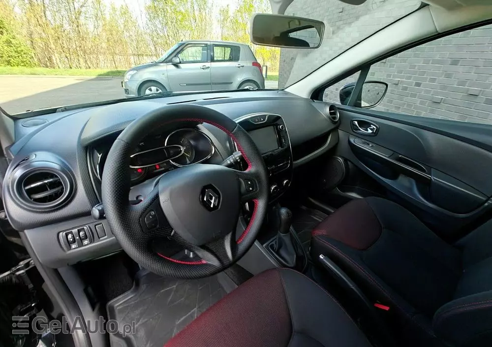 RENAULT Clio 1.2 16V 75 LIMITED